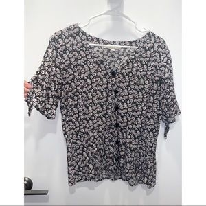 Floral Blouse with tied sleeves